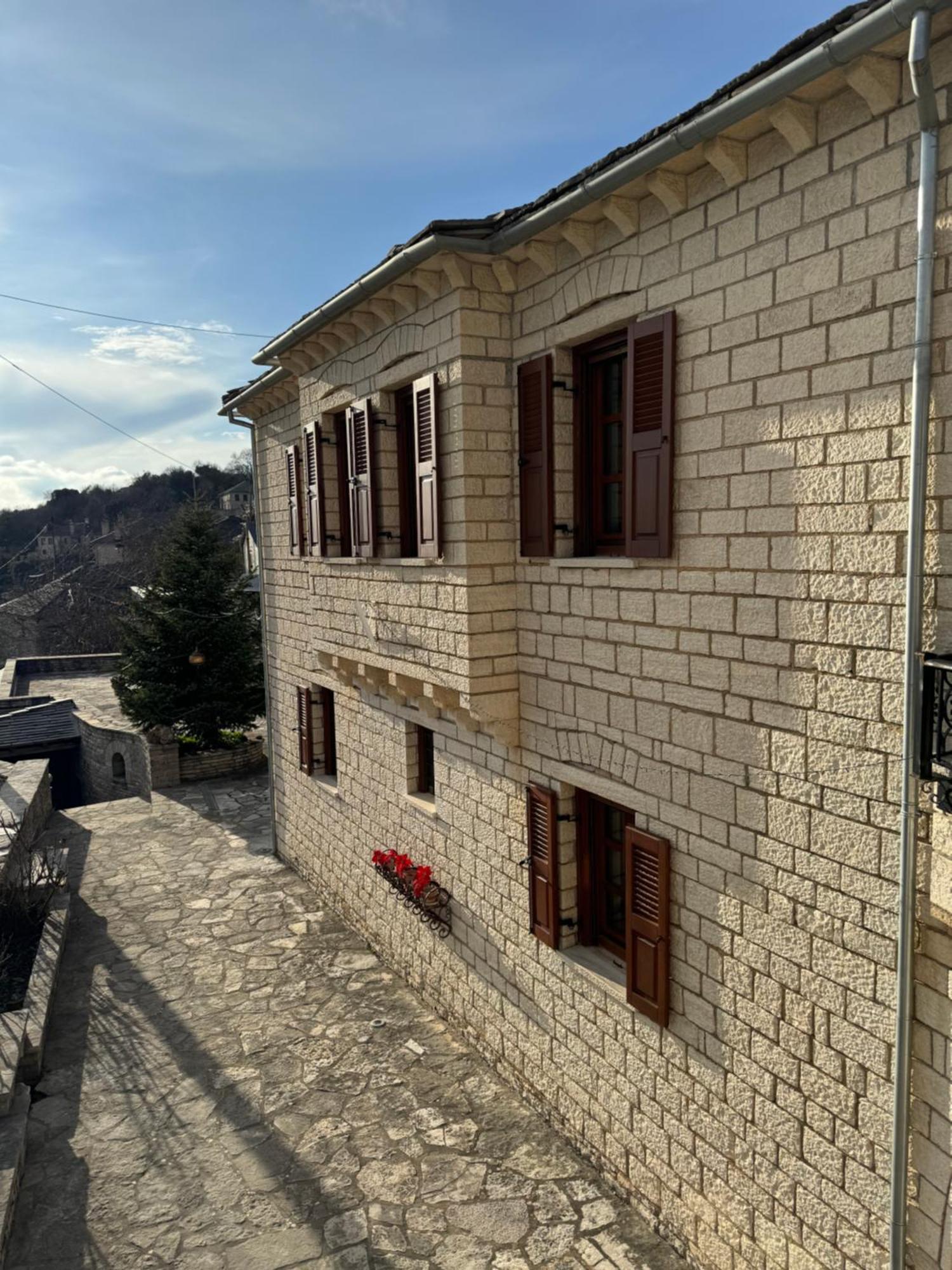 Βίτσα Πετρόκτιστο Αρχοντικό "Ιόλη" Με Θέα Ζαγόρι Villa Buitenkant foto
