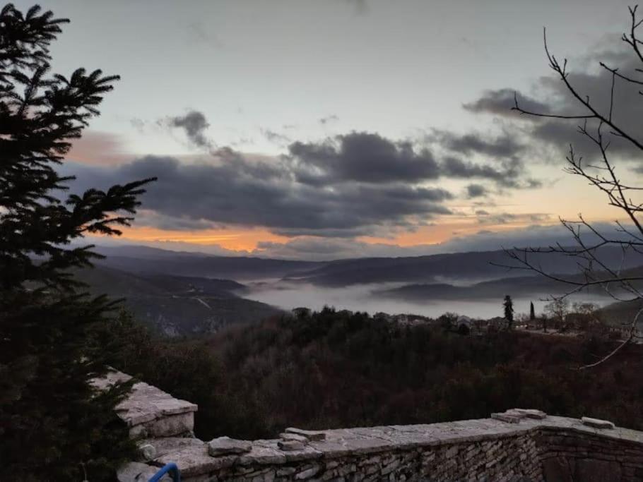 Βίτσα Πετρόκτιστο Αρχοντικό "Ιόλη" Με Θέα Ζαγόρι Villa Buitenkant foto
